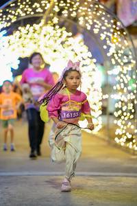 BIB: 16155
                            <button type="button" onclick="openModal(24740473)" class="btn btn-primary btn-sm float-right btn-popup" data-toggle="modal" data-target=".modal-high-quality">
                        <i class="fas fa-shopping-cart"></i> Add to Cart
                    </button>
                                            <button type="button" onclick="isThisMe(24740473, true)" class="btn btn-success btn-sm float-right btn-popup btn-isme hidden" data-toggle="tooltip" data-placement="bottom" title="นี่คือรูปของคุณใช่ไหม คลิกที่นี่เพื่อเอาเข้าอัลบั้ม">
                        <i class="fas fa-plus"></i> Add to album
                    </button>
                    <button type="button" onclick="isThisMe(24740473, false)" class="btn btn-warning btn-sm float-right btn-popup btn-isnotme hidden">
                        <i class="fas fa-ban"></i> Remove from album
                    </button>